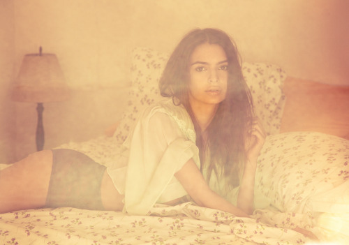 Emily Ratajkowski - pants