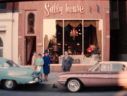 grayflannelsuit:  In front of Sully House,