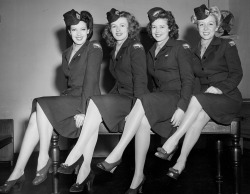 jeanjeanie61:  Linda Darnell Heads A Four Girl Group To Perform At USO Camp Shows - 1941   