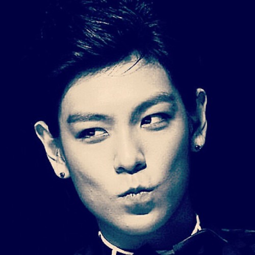 shaneshinee:  HAPPY KISS DAY! from TOP #TOP #ChoiSeunghyun #BIGBANG #Kpop #KissDay