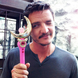 zombres:  harleyquinsn-blog: travtrav87 So this just happened at the #gameofthrones beer launch party. #pedropascal posing with my #moonstick from #sailormoon   #someone stop this man  