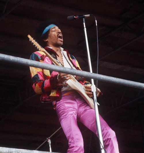 twixnmix:    Jimi Hendrix performing at the Love and Peace Festival in Fehmarn on September 6, 1970.  