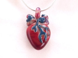 culturenlifestyle:  Exquisite Anatomical Pendants of the Heart &amp; Lungs by Deenie Wallace Oregon-based artist Deenie Wallace composes exquisite glass pendants, which pay homage to the physical and metaphorical beauty of the lungs and heart. With an