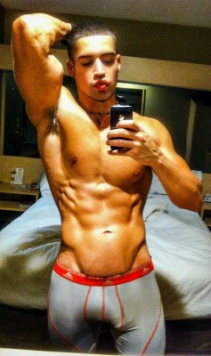 jocks-who-love-cocks:  http://jocks-who-love-cocks.tumblr.com/