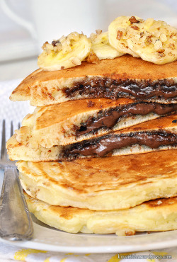 delicious-food-porn:  Nutella Stuffed Pancakes