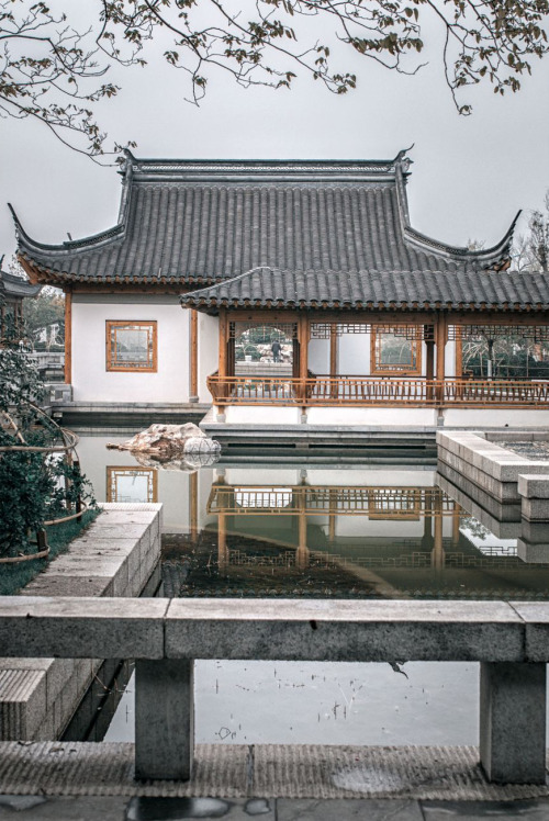 fuckyeahchinesegarden:traditional chinese mansion by Mike.  tianjin, china