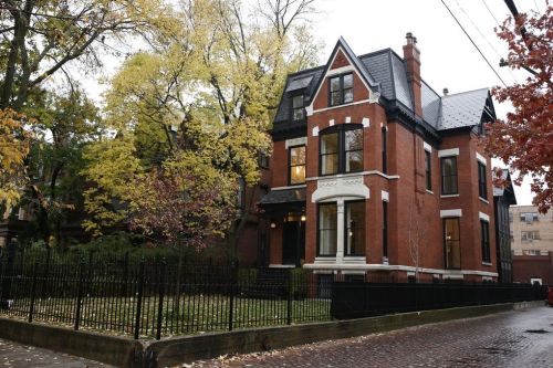 househunting:  Ů,700,000/5 br/4500 sq ftChicago, IL built in 1870