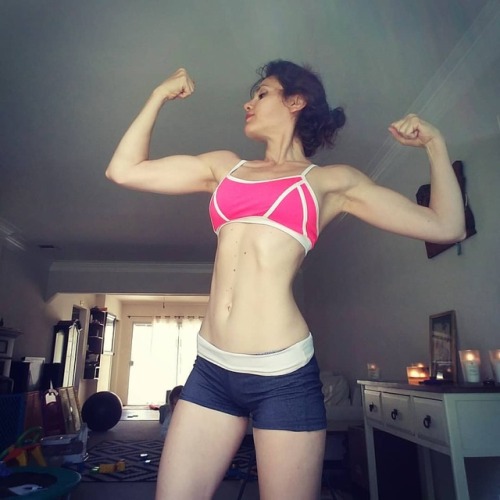 I am certainly not half as strong as i used to be pre baby but still not terribly bad for barely doi