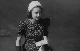 marilynvintage:  The first movie Audrey Hepburn did Nederlands in 7 lessen (dutch