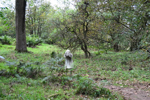 Weeping Girls - Laura Ford Jupiter Artland, Edinburgh