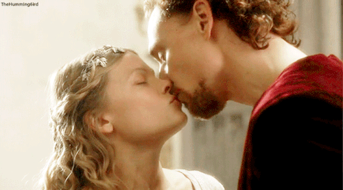 thehumming6ird:‘There is more eloquence in a sugar touch of them than in the tongues of the French c