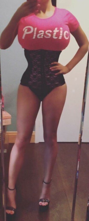 iluvbimbos:  https://iluvbimbos.tumblr.com | https://bimbooutfitters.com