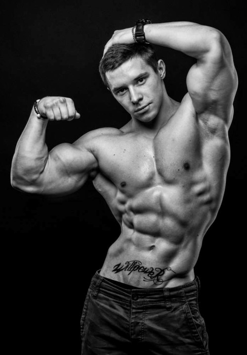 surveying-men:  Mark Ivanov 