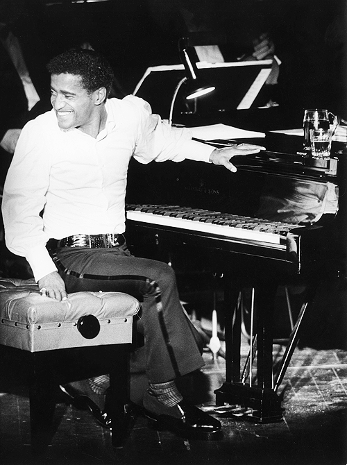 sammydavisjunior:  Sammy Davis Jr. onstage in Berlin, 1968 