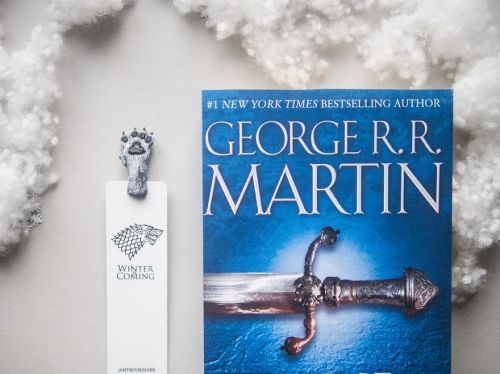 culturenlifestyle:  Adorable and Quirky Bookmarks That Make Tiny Legs Stick Out by Olena Mysnyk Kiev-based designer Olena Mysnyk designs cute and unusual bookmarks on her Etsy shop, MyBOOKmark, which are imaginative and humorous.  With the addition of