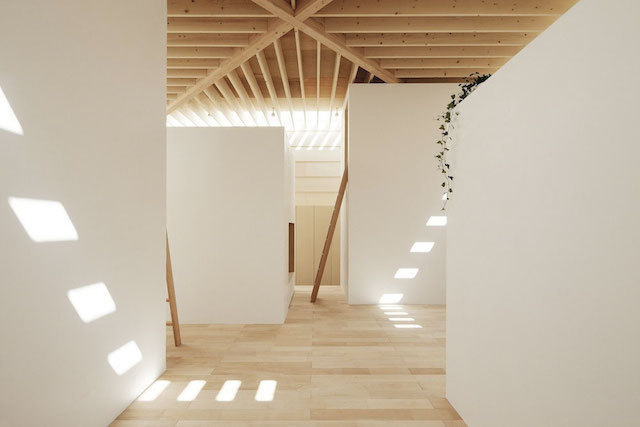 ombuarchitecture:  Light Walls House Located in Toyokawa city, the “Light Walls