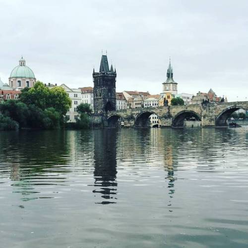 #latergram #praha #prague #prag #moldau #vltava #karluvmost (hier: Karlův Most)