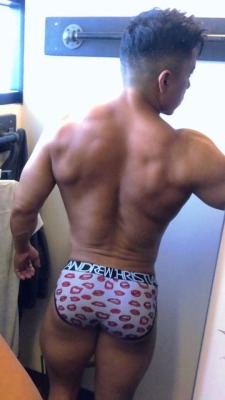 jockguybttm:  ASK ME ANYTHING  (click here I’ll answer)Over 52,000 posts.Thanks to over 19,500 followers!