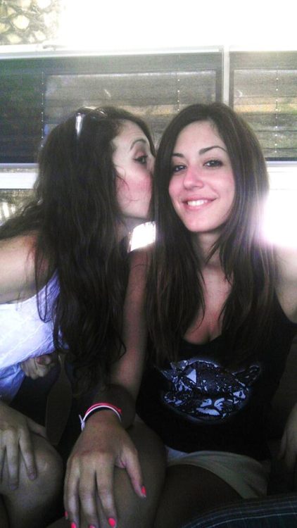 she used to be a schoolmate of mine&hellip;she is still one of the hottest girls around (not a t