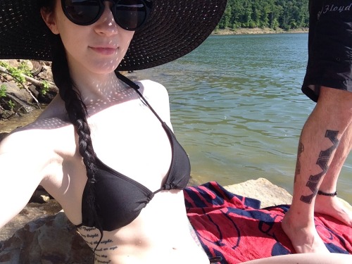 gypsyrose27:  Had a nice day at the lake 
