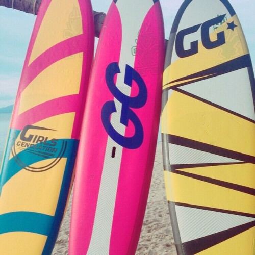 fysone-girlsgeneration: hotsootuff: #GG #paradise #beach#surf