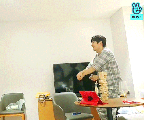 Jenga Master Park Junhee Losing At Jenga