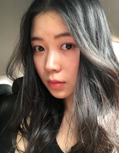 laughing-sm:xiaoyue-uk:健身房认识的母狗公园 公厕露出屁股翘 逼还很嫩有想操她的 或者想射屏的吗？？cool