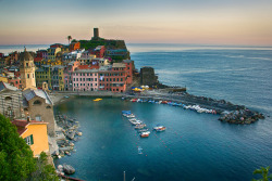 llbwwb:  (#2.118) Vernazza, Cinque Terre, Italy (by unicorn 81)