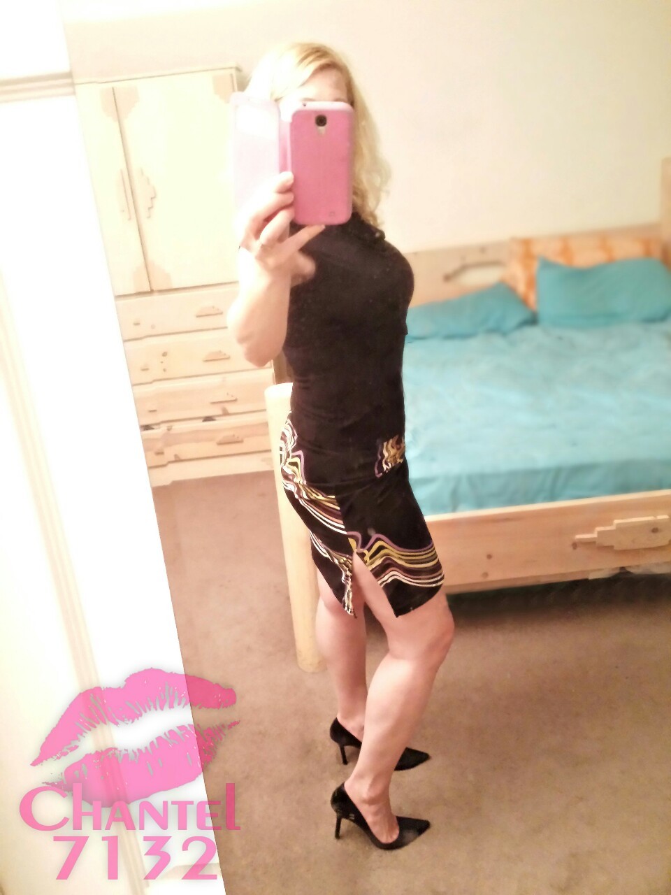 chantel7132-original:  One of my fav skirts  Chantel7132-original  Love commando