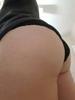 toxxxicangel:  I love these panties!! So comfy and sexy!!