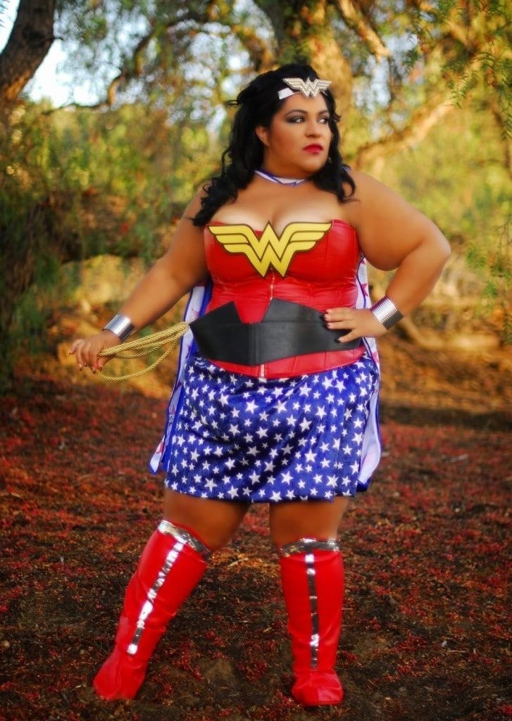 captainmarvall:  plus size cosplayers are the true QUEENS 