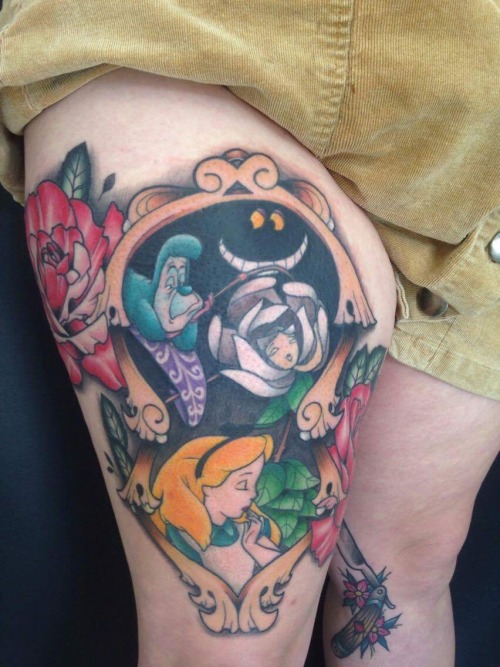 fuckingchoke:My girlfriends Alice in Wonderland piece!