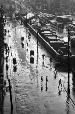 luzfosca:  Fan Ho Shanghai, 1945 From The Living Theatre 