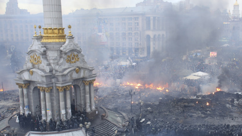 young-anarchist:  liamthesalcido:  These are some before and after shots of the Ukrane capital before and after the protests.  My heart breaks when cities burn. But for liberation and freedom, my heart burns as bright as the protester’s.   Ukrainian