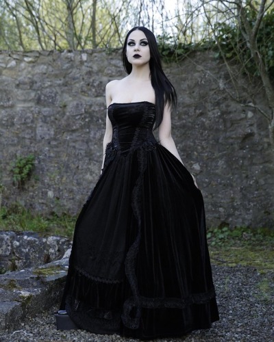 Gothic and Amazing: Photo