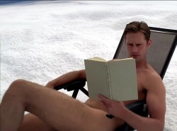 beastsofman: Alexander Skarsgard frontal on True Blood season 6 finale I CAN SEE THERE