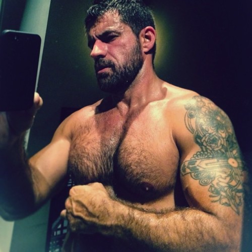 hyper-masculine:    ► HYPER-MASCULINE ♂ ◄ [page]♂ ♂♦ Hyper-Masculine ARCHIVE ♦ [all pics]    