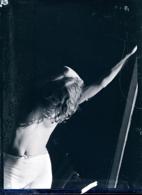 fragrantblossoms:  Man Ray, Lee Miller with Board, 1931. 