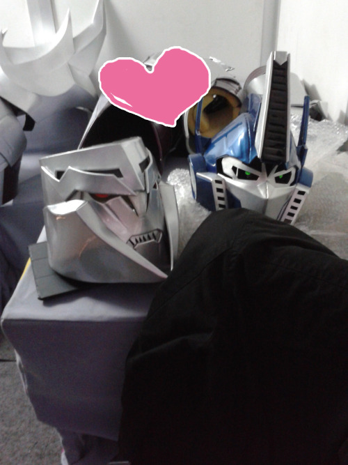 mzelda:  MZelda & Ruka (with Ruka’s GF) @Terminal 21: Kid’s day Fun Park Party. TF goods drain all my money! (Only T-shirt, bag, and wallet… Not Optimus & Megatron head and fists. lol)