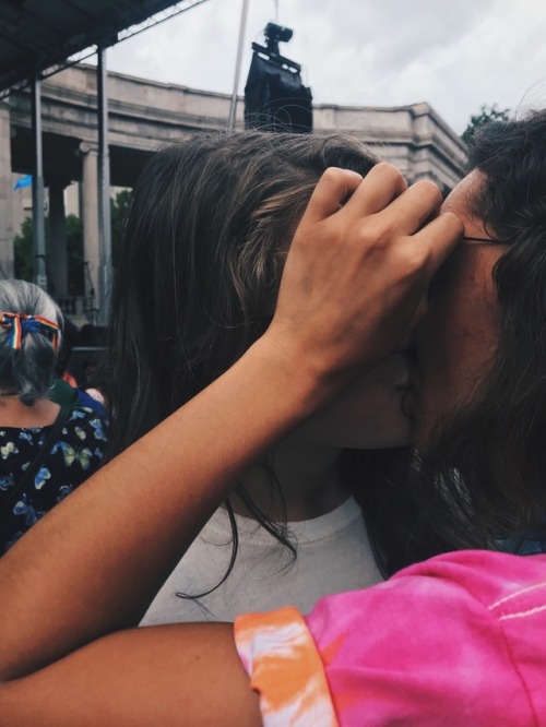 julietmichael:happy pride