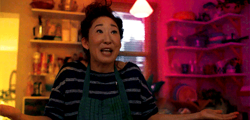 bargalaxies:eve polastri in every episode  ☰  s2e01: “do you know how to dispose of a body?”i bought