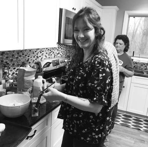 <p>Scenes from Biscuits and Jam Brunch here at #nashvillemandolincamp this morning. Sharon Jean made buttermilk biscuits and Miss Lela and Mr. Randy made white gravy and tomato gravy and sausage and everyone was happy and all was well with the world. #biscuits #ernesttubb #mandolin  (at Fiddlestar)<br/>
<a href="https://www.instagram.com/p/BttgHcAlNDR/?utm_source=ig_tumblr_share&igshid=wqv3nlxbzmii">https://www.instagram.com/p/BttgHcAlNDR/?utm_source=ig_tumblr_share&igshid=wqv3nlxbzmii</a></p>