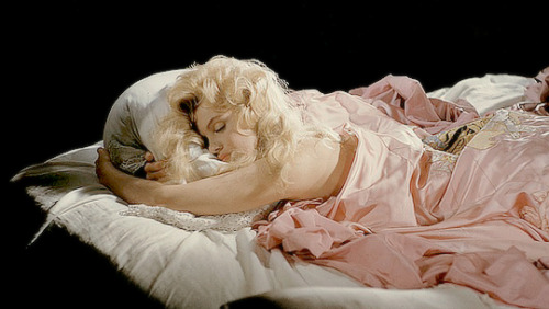 missmonroes - Marilyn Monroe on the set of The Prince and the...