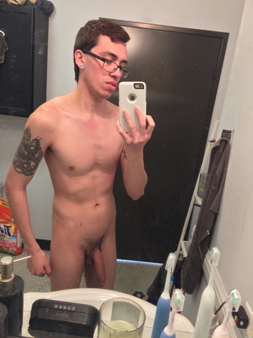 shylowwalkerxxx:  IG: ziko_lbz Twitter: Shylowwalkerxxx