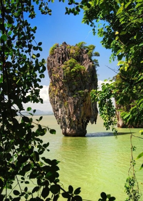 gentlemansessentials:  Krabi Beach  Gentleman’s Essentials