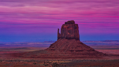 russmosis:Monumental Sunset…Monument Valley, Utah