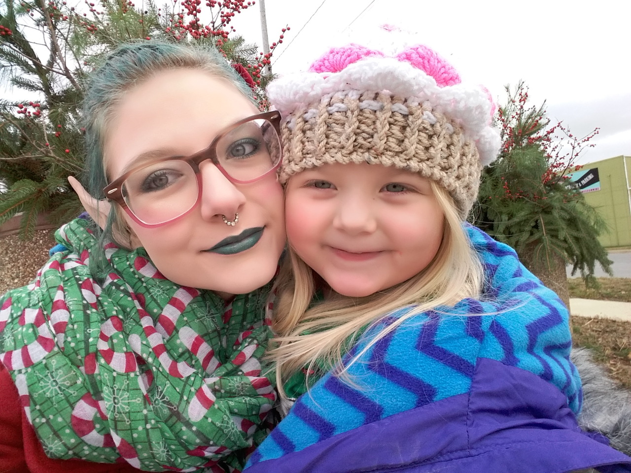 cherubicpeach:  palestcherub:  Just posted a gofundme for my daughter and I to help