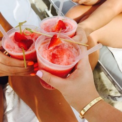 balletflats-and-boatshoes:Strawberry daiquiris