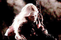 captainswaan:  Question: What would you wear to a Captain Swan wedding? Eddy Kitsis: