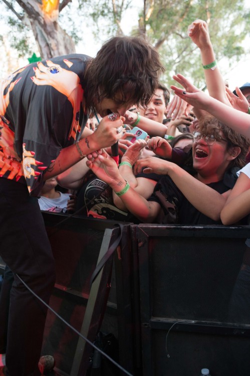 thislifeisonmyside:  irockphotos:  Julian Casablancas stirring up the crowd at Beach Goth 4 in Orange County, California. https://www.facebook.com/irockkphotoshttp://irockphotos.net/© Guillermo Prieto 2015  Omggg I didn’t think our picture would be